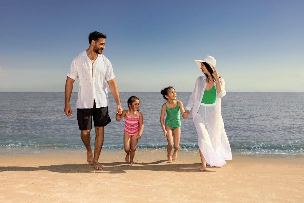 Jumeirah Messilah Beach Kuwait Kuwait City Екстер'єр фото Family on the beach