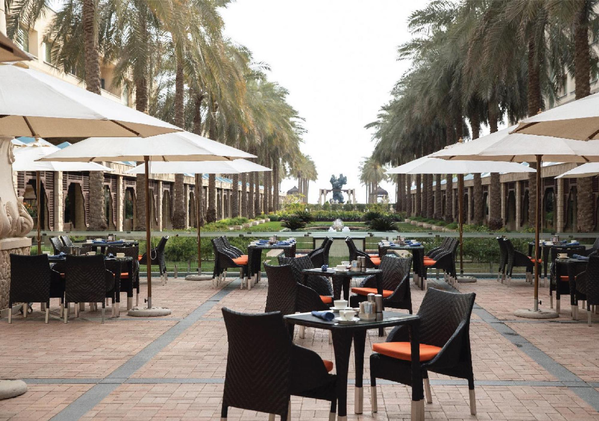 Jumeirah Messilah Beach Kuwait Kuwait City Екстер'єр фото The Palm Beach Cafe