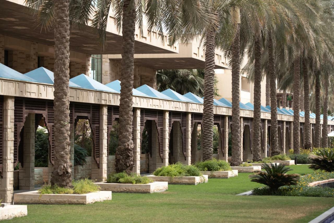 Jumeirah Messilah Beach Kuwait Kuwait City Екстер'єр фото The American University of Beirut